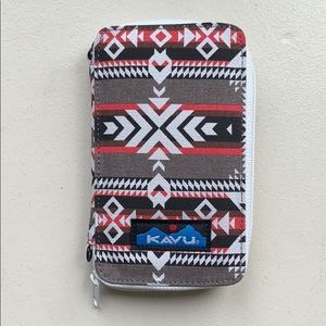 ✨ PATTERNED KAVU Wallet ✨